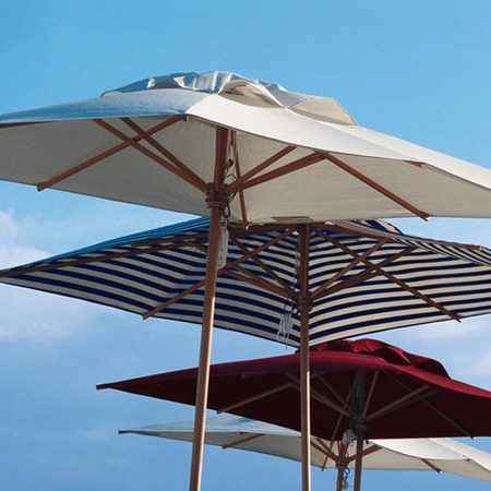 Gestreifter Sonnenschirm 'Klassiker