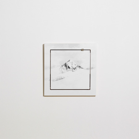 Ambivalenz 'Fläpps' 1-er Regal 40 x 40 cm - Vallunaraju 1er Regal – 40 cm x 40 cm