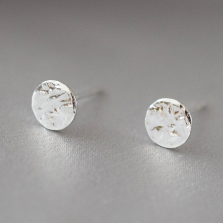 Yoshiki Runde Earstuds von 'Yoshiki' Sterlingsilber 