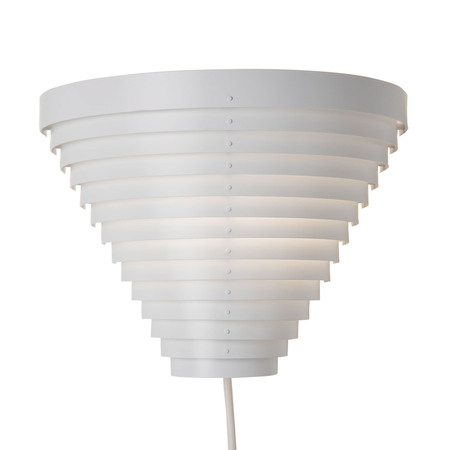 Artek Wandleuchte 'A910' von Alvar Aalto