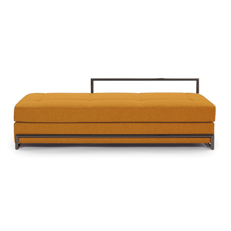 Classicon Daybed von 'Classicon' in Stoff Orange - Manila, Schwarz