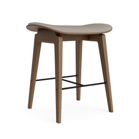 Norr11 NY11 Stool - Upholstery Perlbeige 220 - Hallingdal 65, Eiche hell geräuchert, H: 45 cm