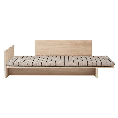 Ferm Living Kona Bed Eichenfurnier lackiert