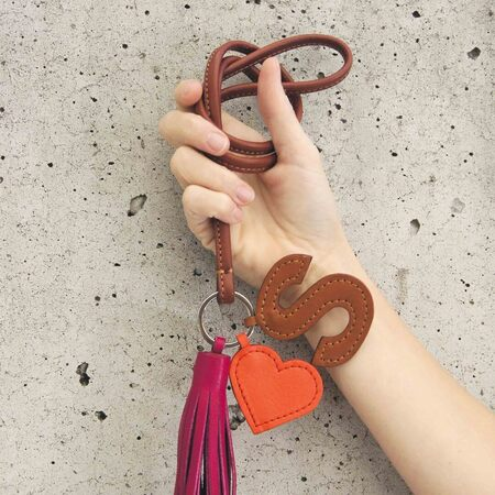 Petit Mai Schlüsselanhänger von 'Petit Mai' in Brown 