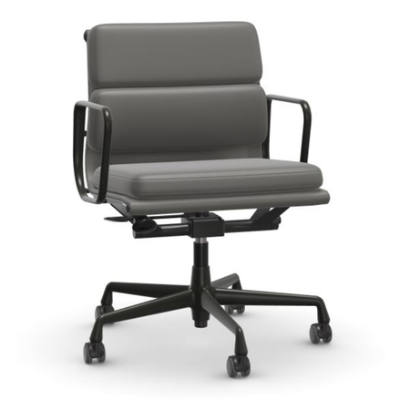 Iconic office chair Soft Pad Chair EA 217 from Vitra in leather - Main Image