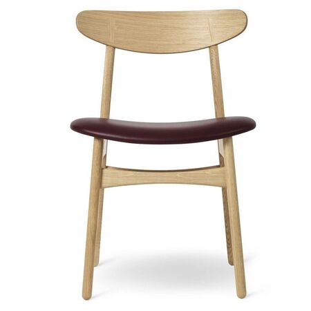 Carl Hansen & Søn Carl Hansen & Søn CH30P Dining Chair - Stuhl mit Sitzpolsterung Eiche geölt, Leder Sif 93 - rotbraun