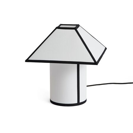 HAY Living Archetypische Tischleuchte Ava Pyramid von Hay B: 45 cm / T: 45 cm / H: 50 cm