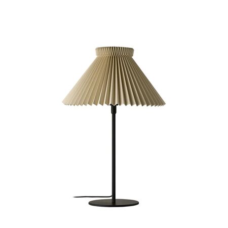 Le Klint Stehleuchte 334T von Le Klint  Buttermilch