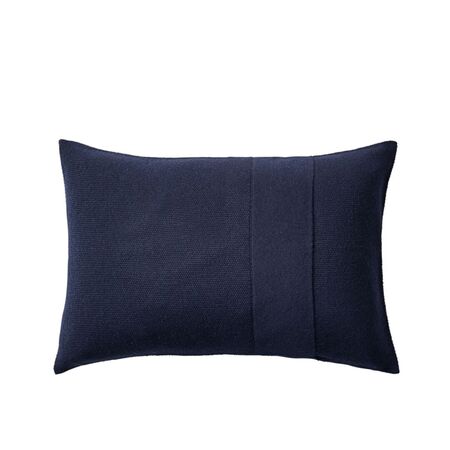 Muuto Kissen Layer 40 x 60 cm von Muuto Midnight Blau