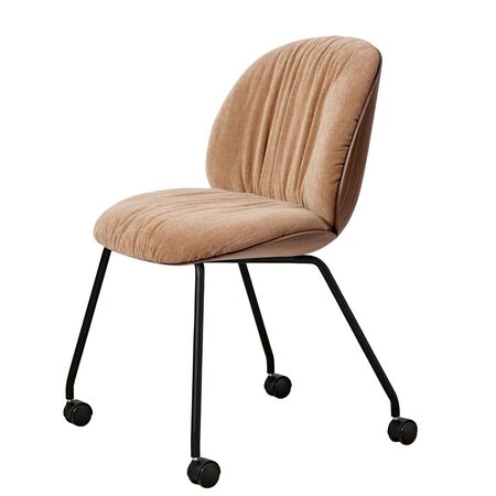 Gubi Meeting Stuhl mit Frontpolsterung Beetle Soft von Gubi Height adjustable 4-Star Base with Castors