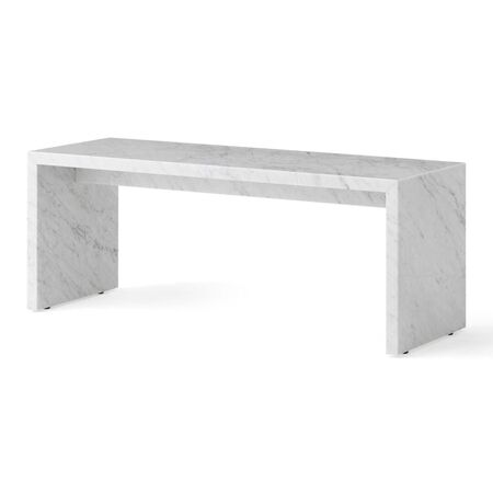 Audo Furniture Beistelltisch Plinth Bridge von Audo Copenhagen Calacatta Viola Marmor	