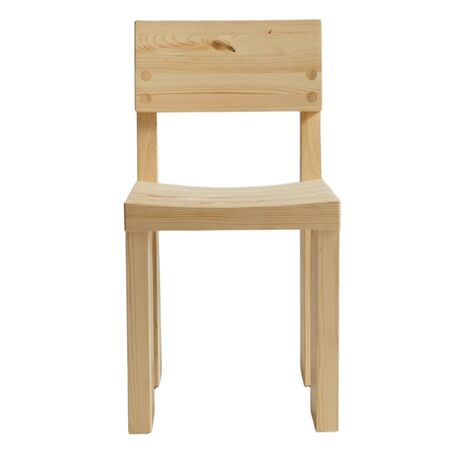 001 Dining Chair von Vaarnii
