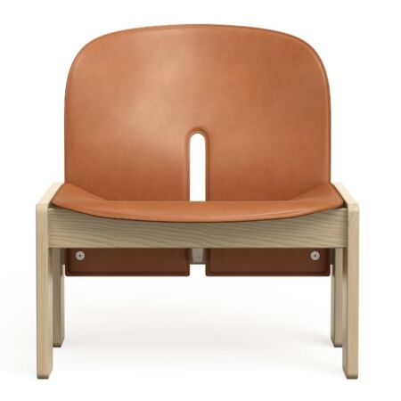 Karakter Ikonischer Lounge Chair Scarpa 925 von Karakter Massives Eschenholz, naturbelassen , Saddle leather - Cognac