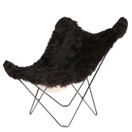 cuero Butterfly Chair in Island Lammfell von Cuero  Black, White, Long