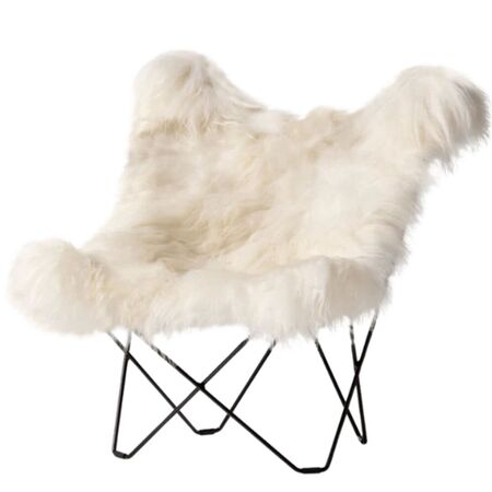 cuero Butterfly Chair in Island Lammfell von Cuero  Black, White, Long