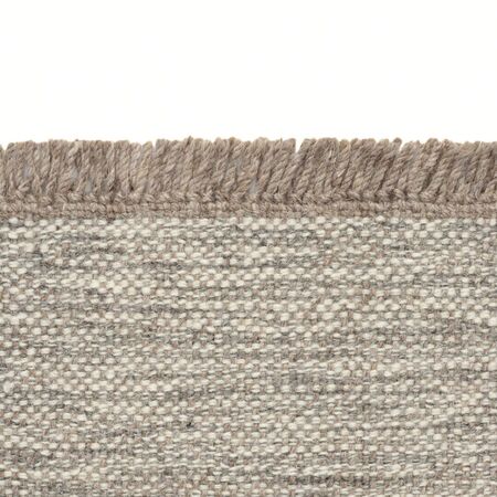 Teppich Yield Melange Naturally Coloured Fringes von Kvadrat