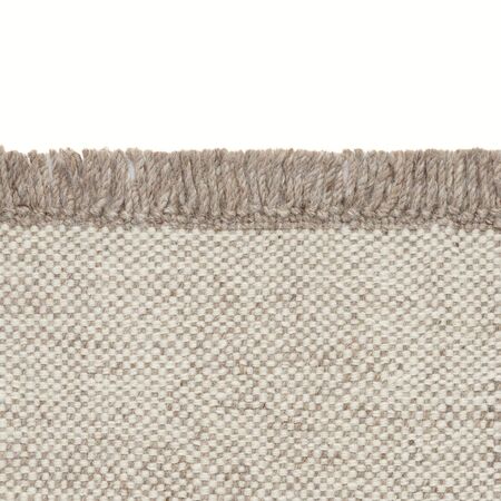 Teppich Yield Naturally Coloured Fringes von Kvadrat