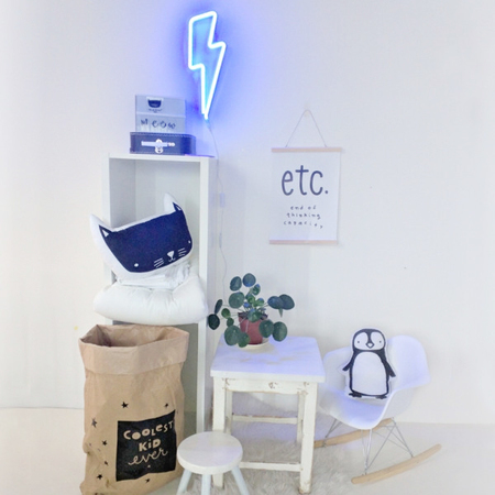 Neon-Blitz fürs Wohnzimmer