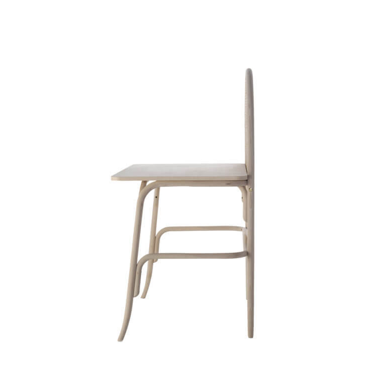 Elegantes Homeoffice mit Geflecht