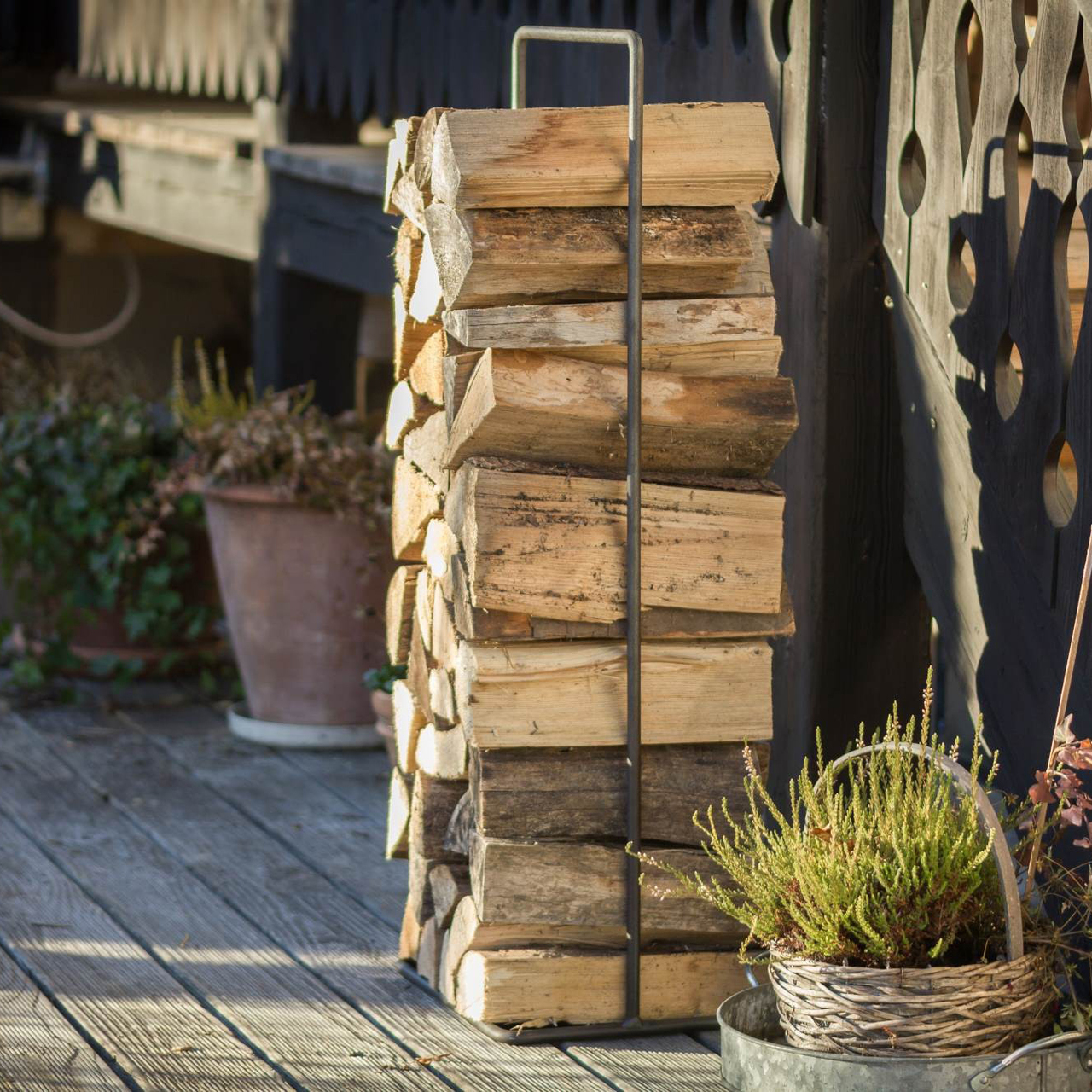 Holz vor der Hütte im 'Timber Frame'