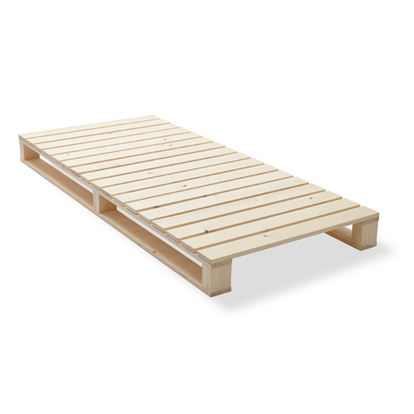 Simple, practical pallet bed