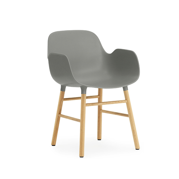 Fauteuil avec accoudoirs et structure en bois