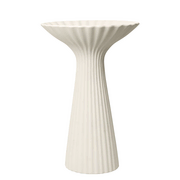Piedestal mit Schale Fountain von Ferm Living