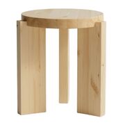 001 Stool von Vaarnii