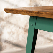 Quadratischer Tisch 6Grad in Bauholz